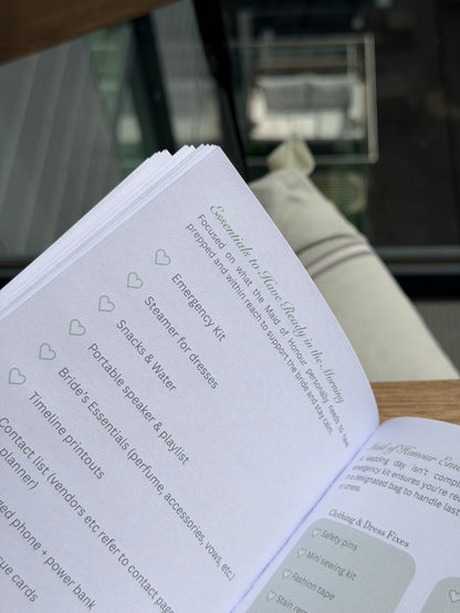 A Promise in Silk - The Maid of Honour's Planner