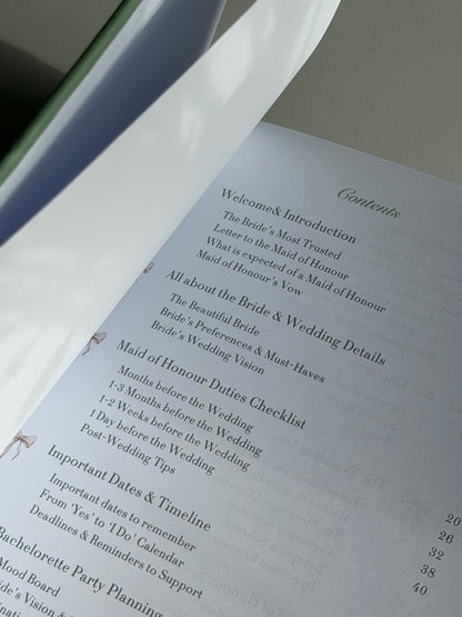 A Promise in Silk - The Maid of Honour's Planner